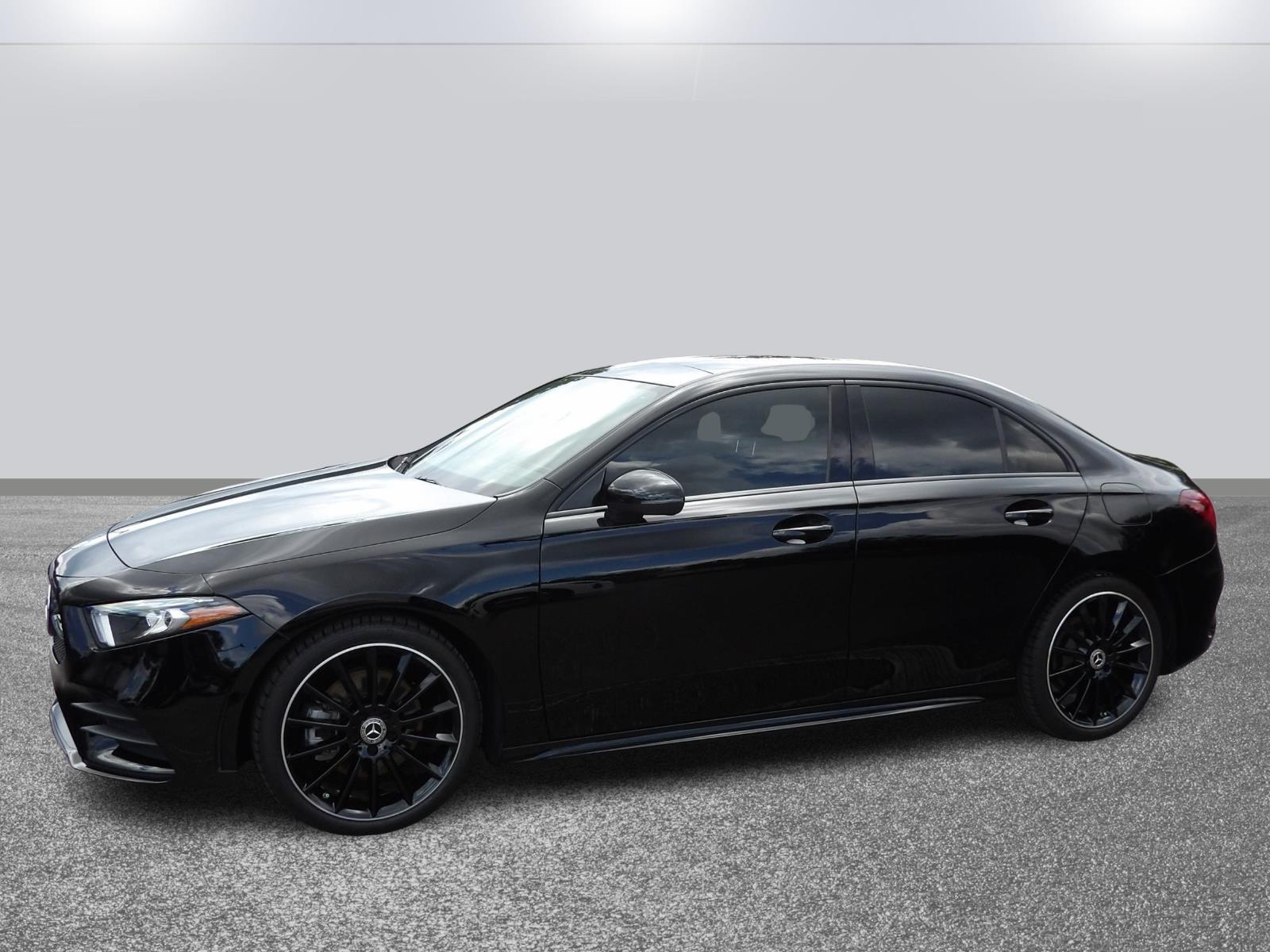 2022 Mercedes Benz A 220 photo 3