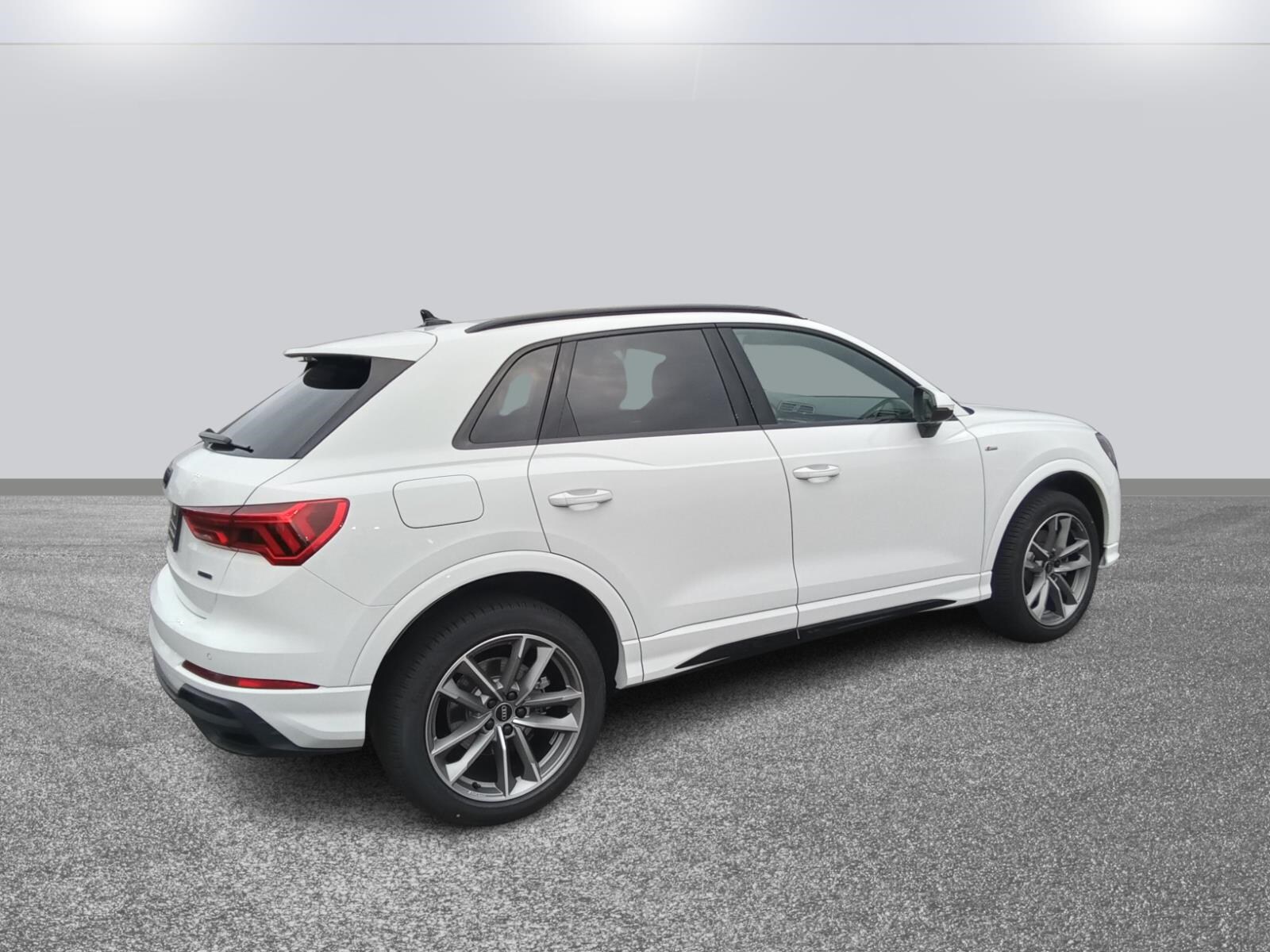 2025 Audi Q3 S line Premium photo 4