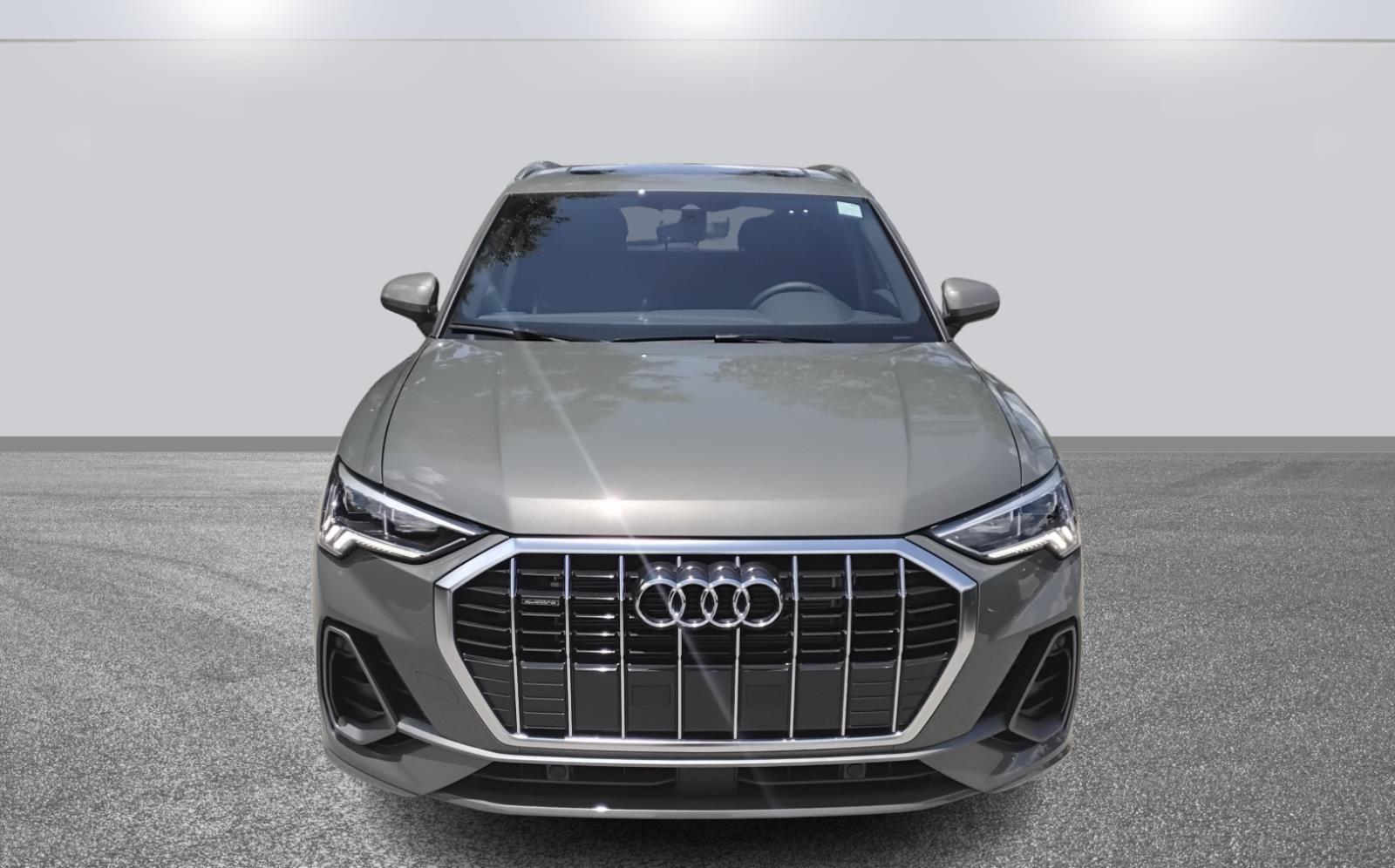 2025 Audi Q3 S line Premium photo 2