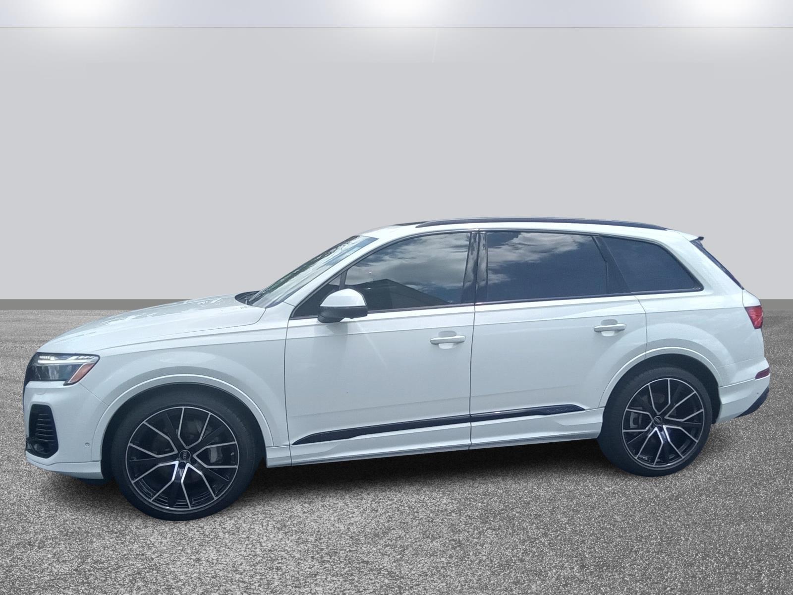 2025 Audi Q7 Prestige photo 3