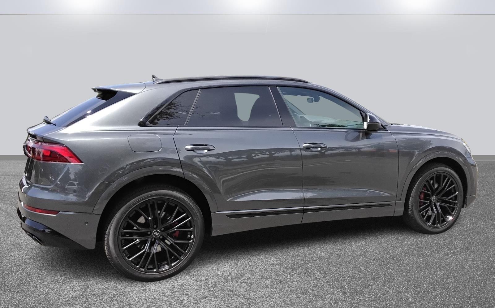 2025 Audi SQ8 Prestige photo 4