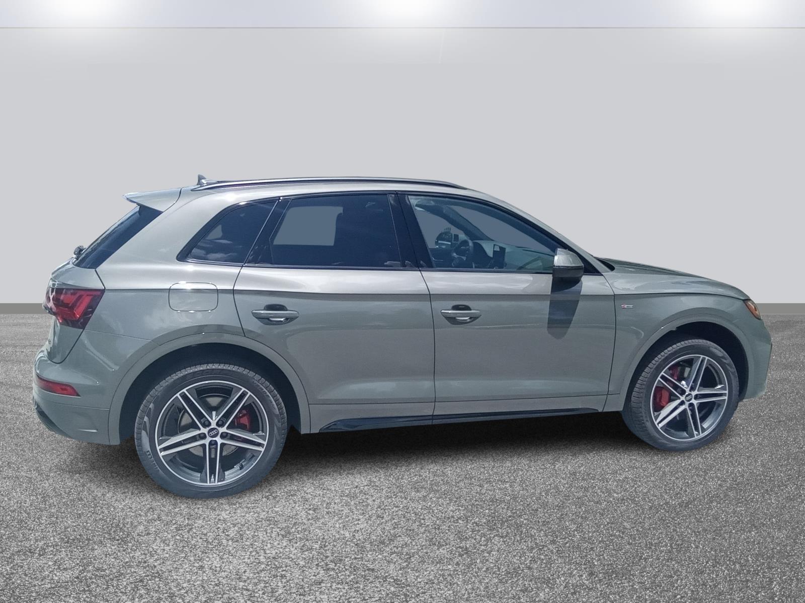 2025 Audi Q5 S line Premium Plus photo 4