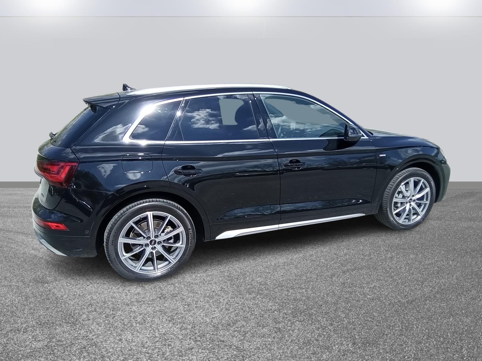 2022 Audi Q5 S line Premium Prestige photo 4