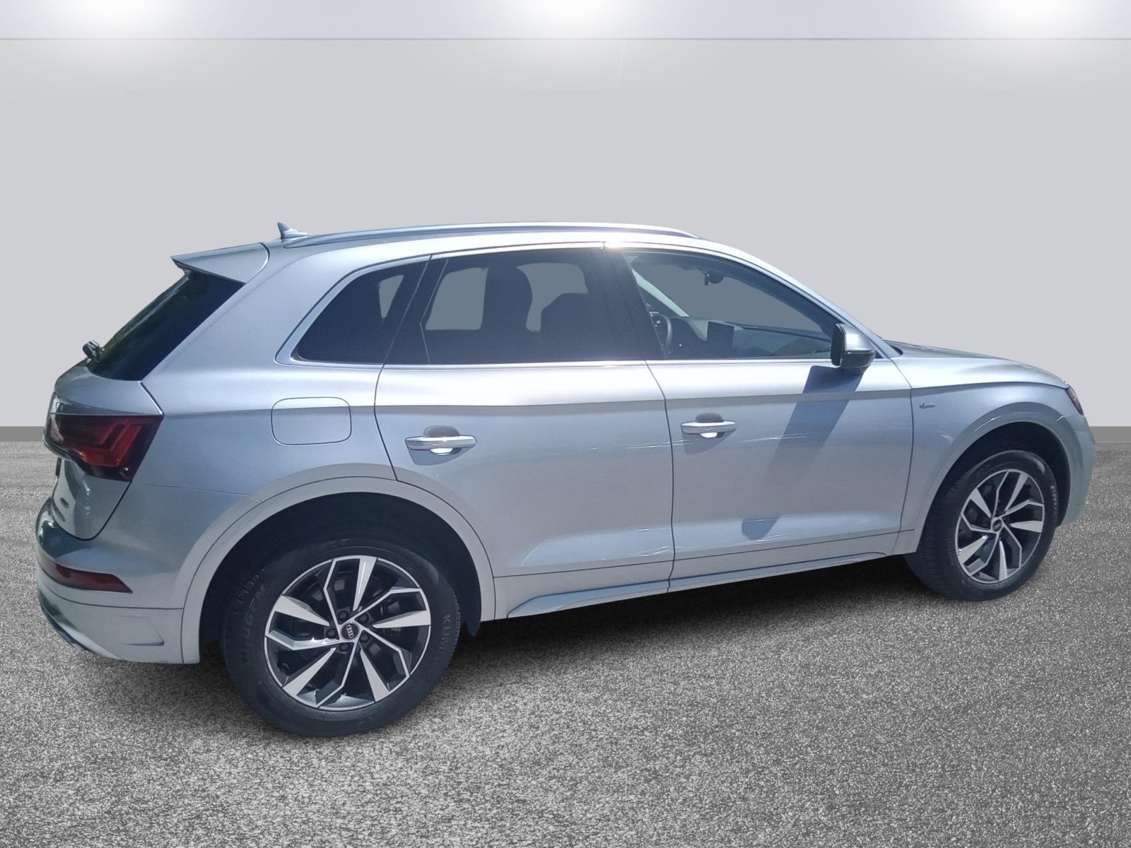 2024 Audi Q5 S line Premium Plus photo 4