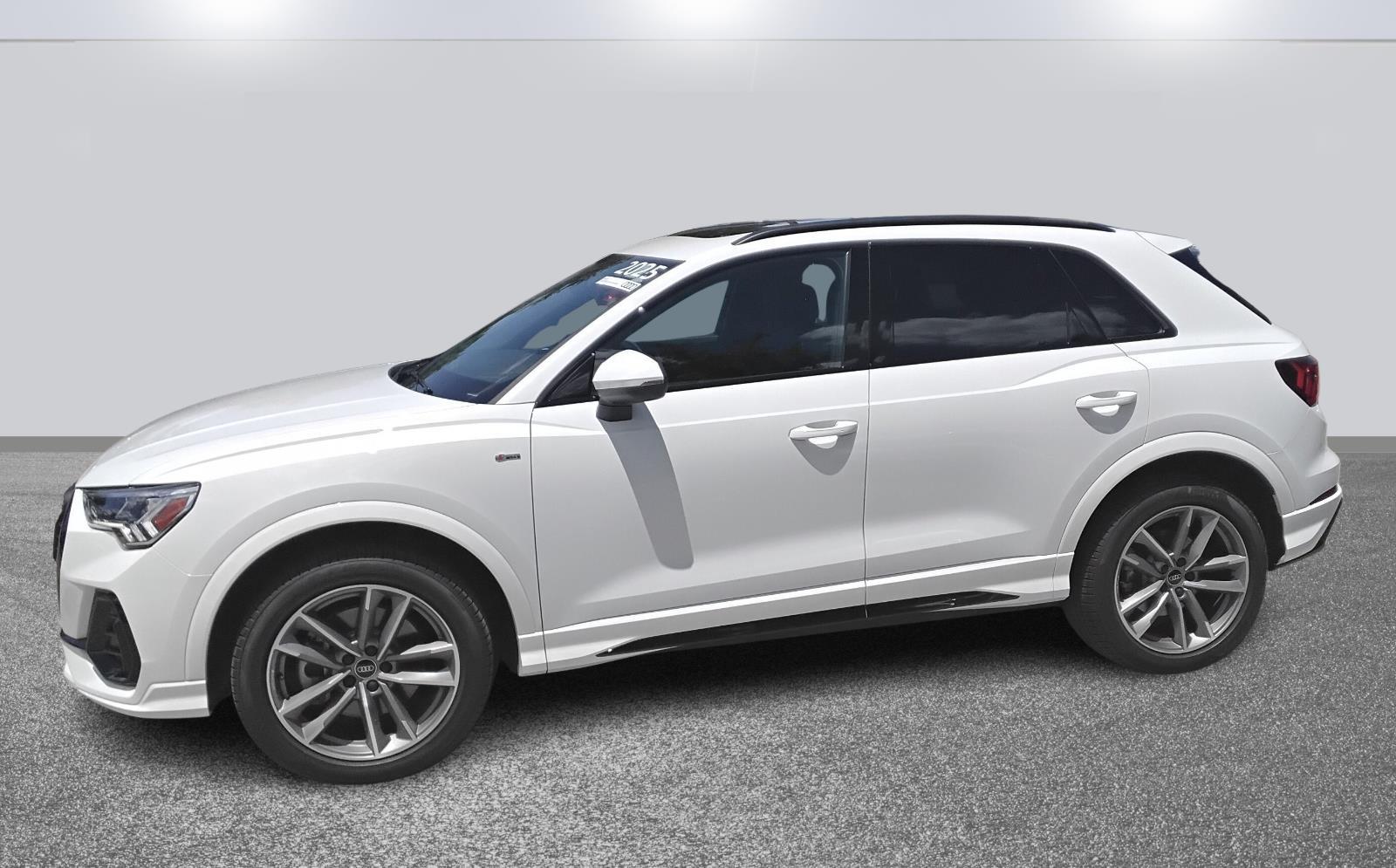 2025 Audi Q3 S line Premium photo 3