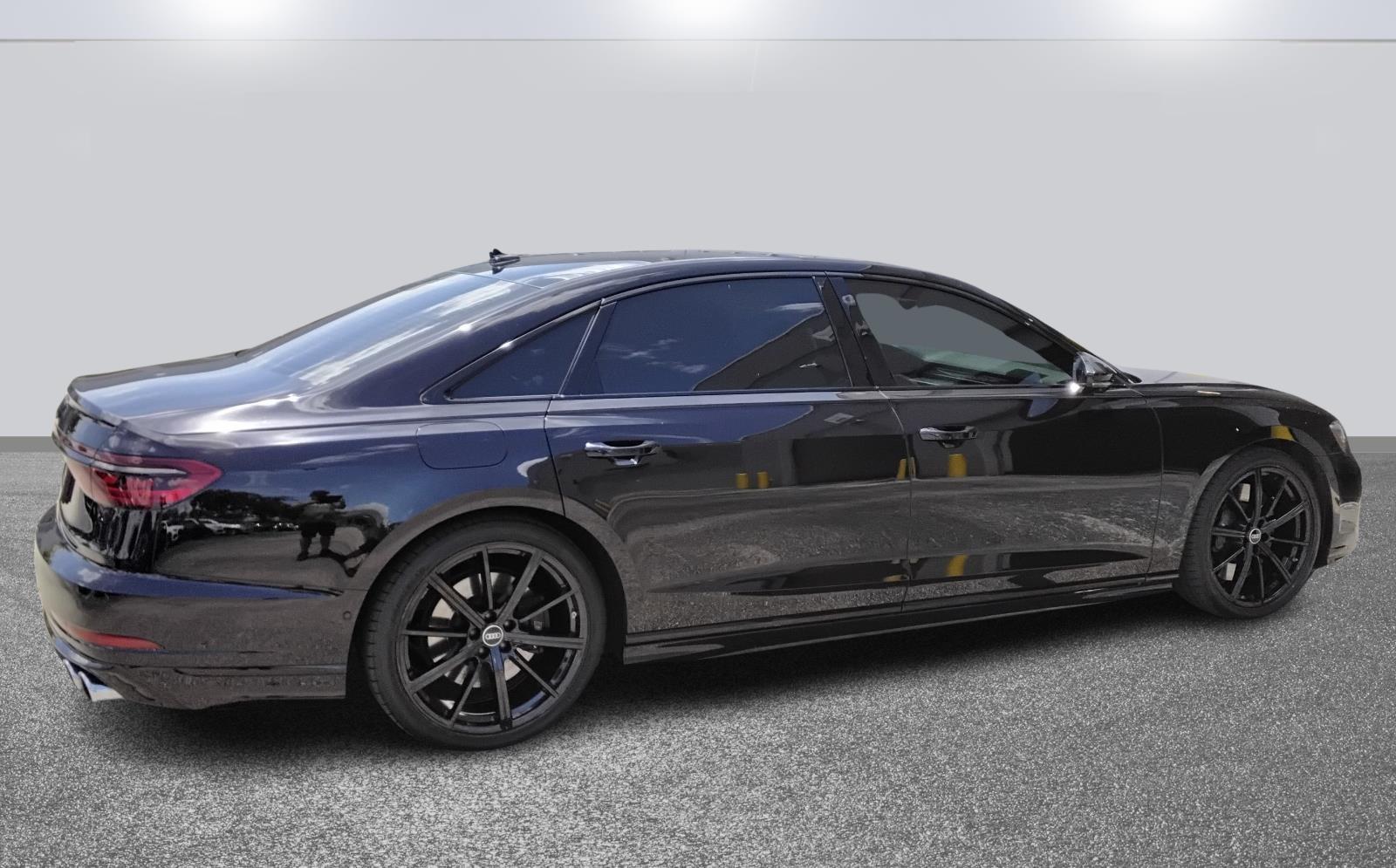 2024 Audi S8 Quattro photo 4