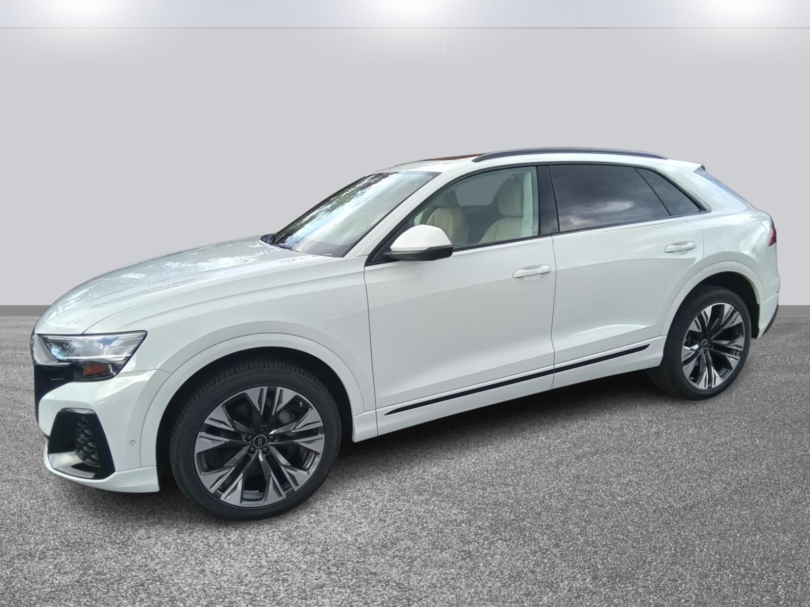 2025 Audi Q8 Premium Plus photo 3