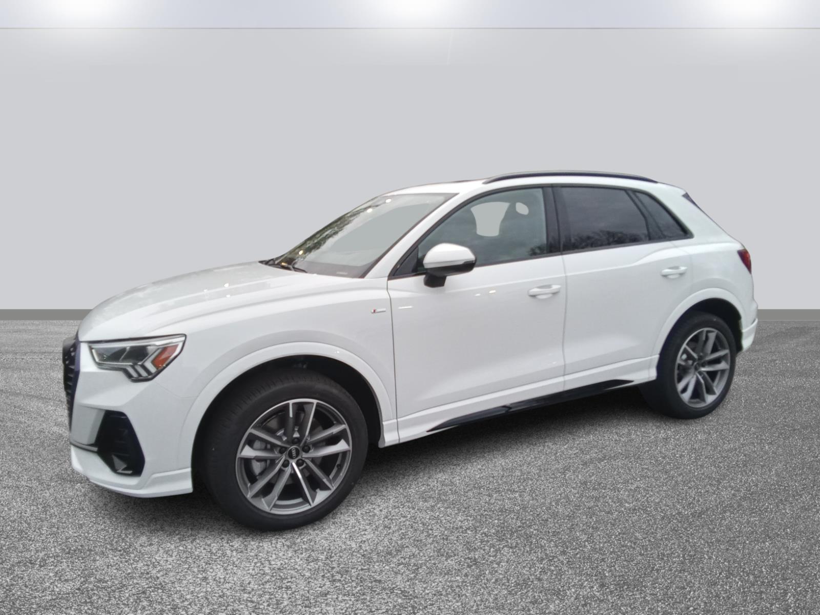 2025 Audi Q3 S line Premium photo 3
