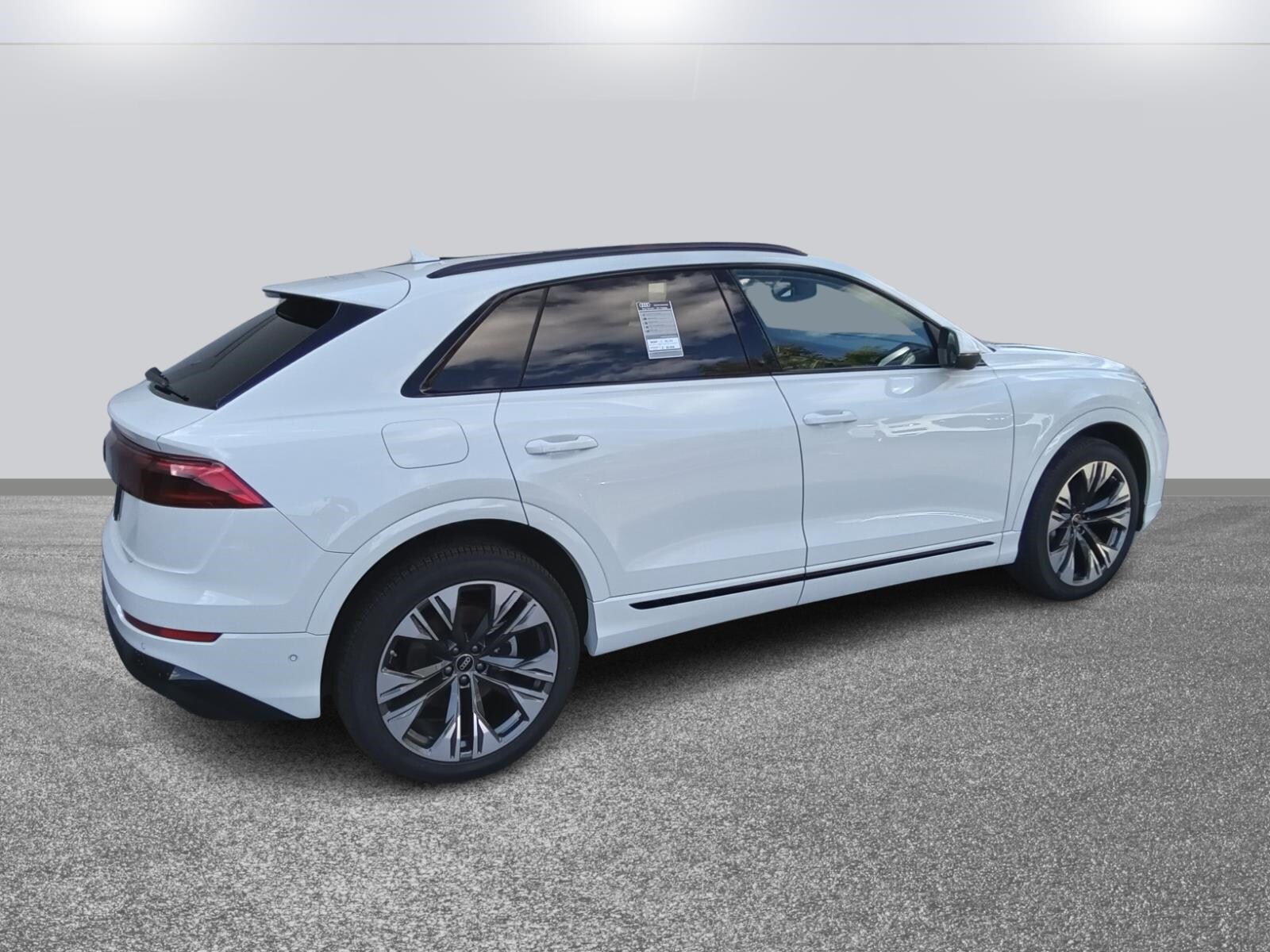 2025 Audi Q8 Premium Plus photo 4