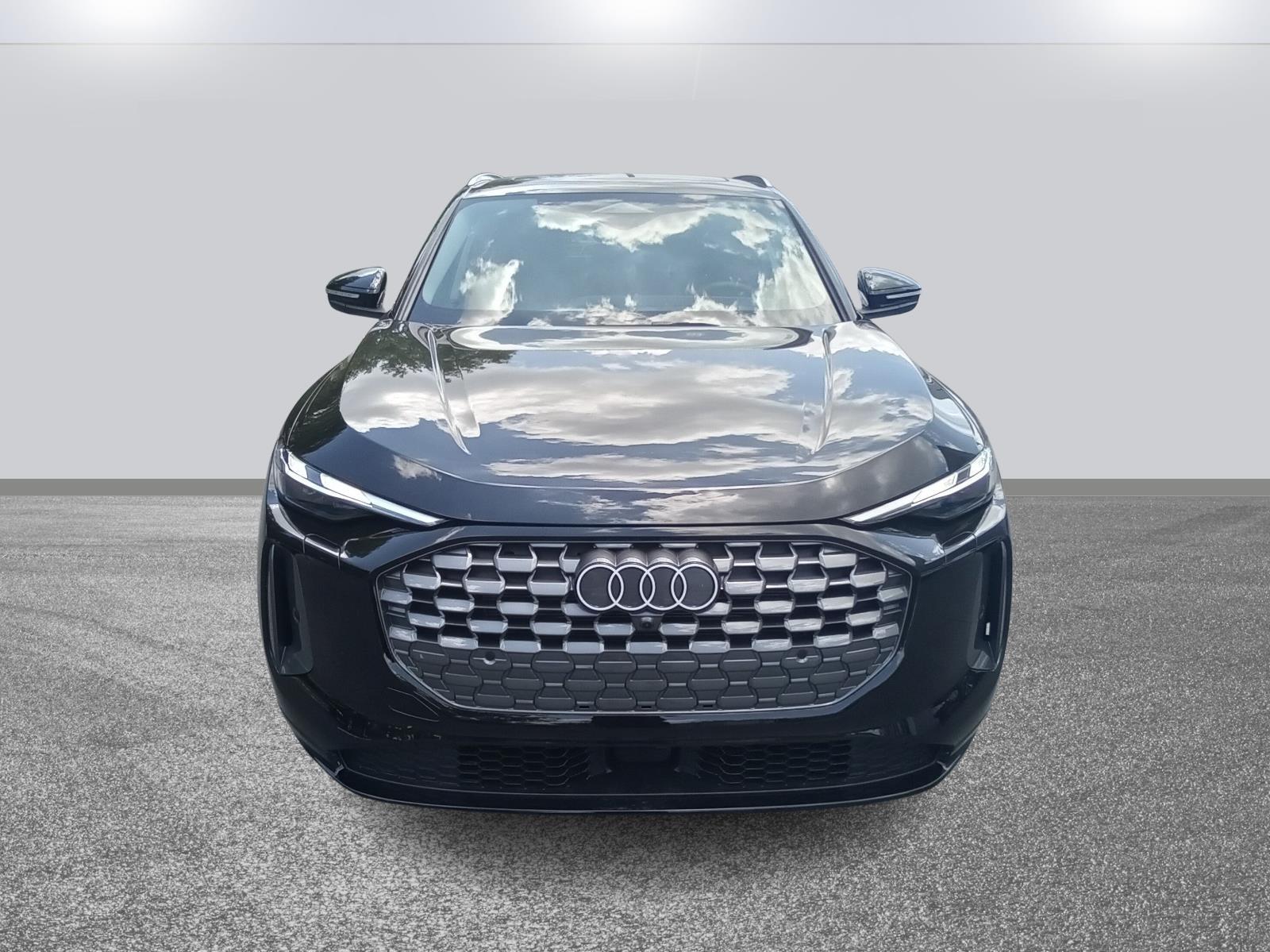 2025 Audi Q5 Premium photo 2