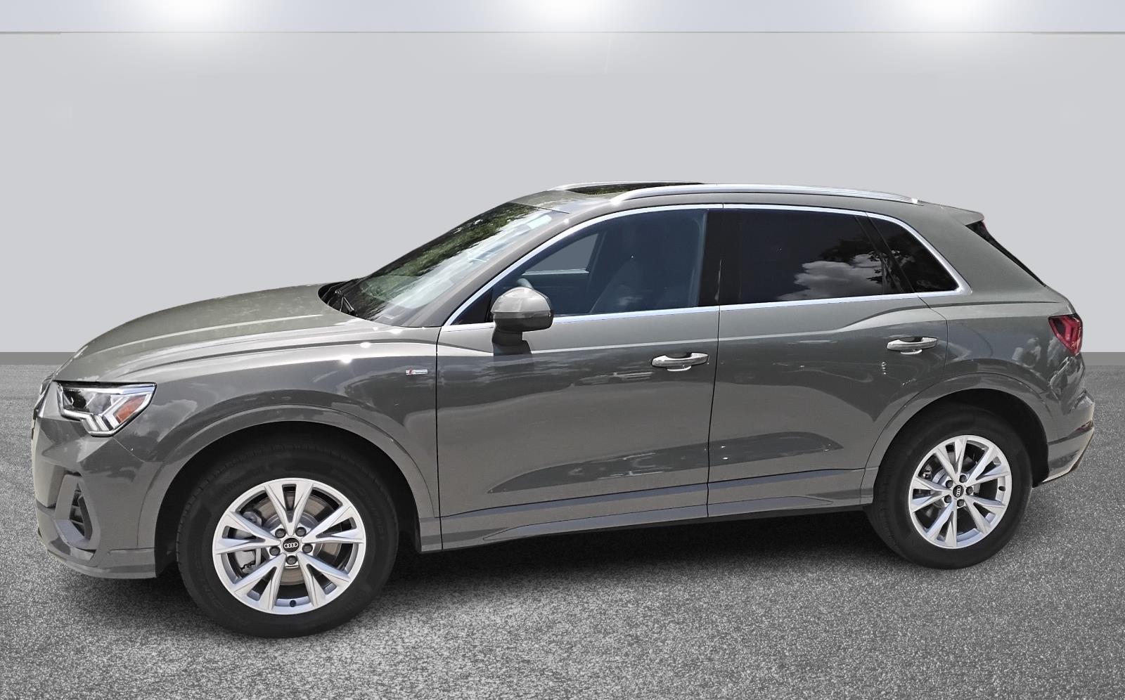 2025 Audi Q3 S line Premium photo 3