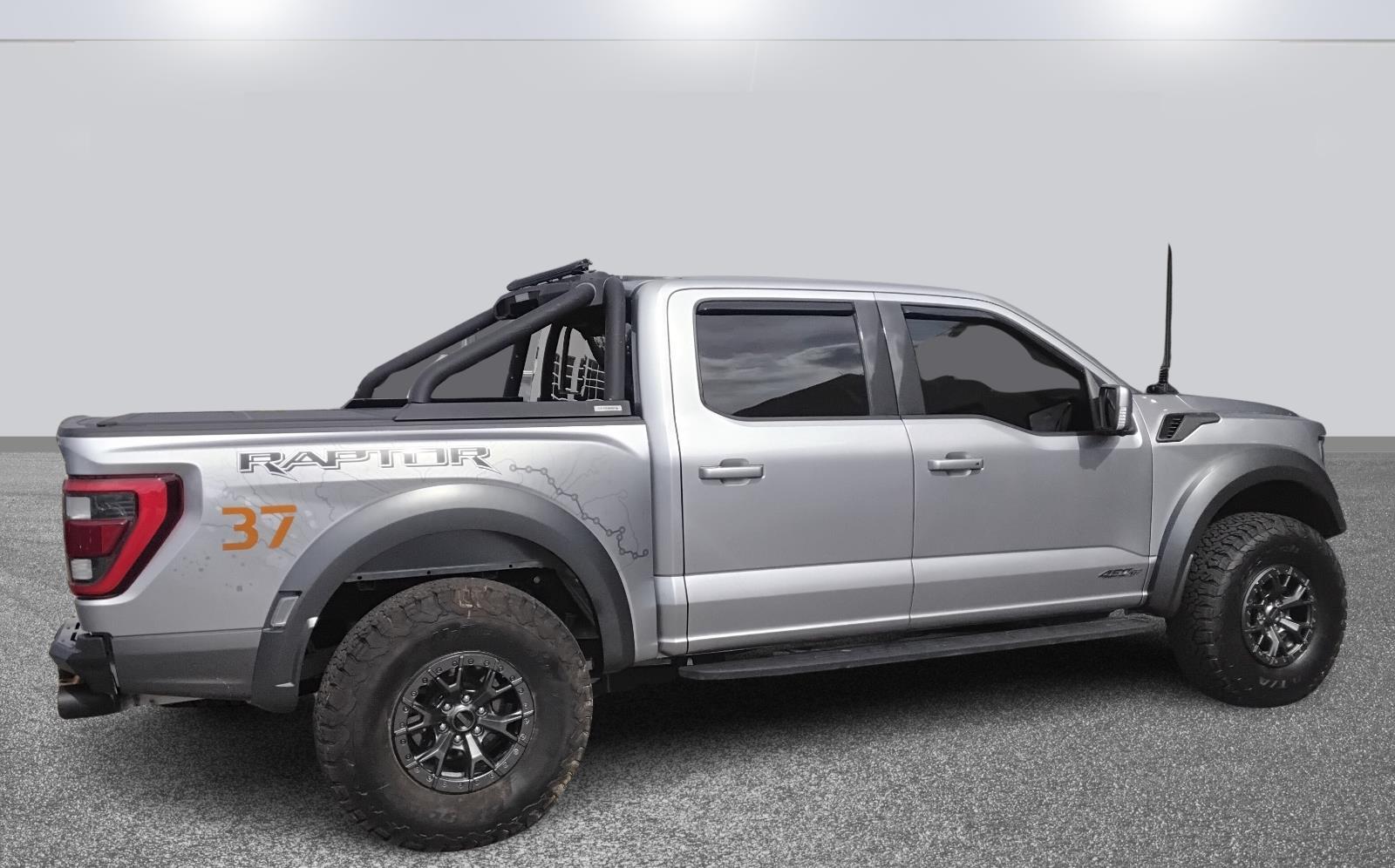 2022 Ford F-150 Raptor photo 4