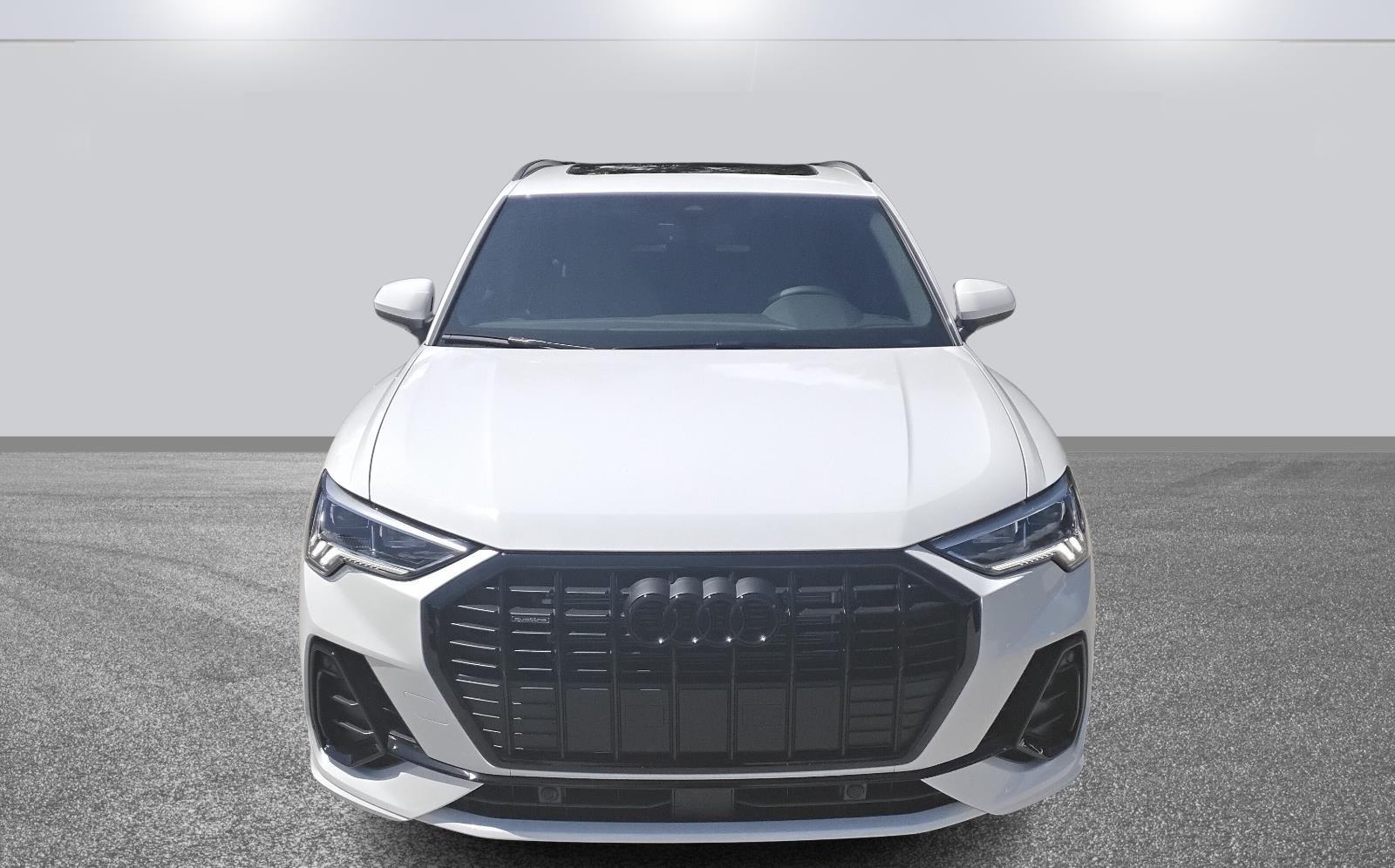 2025 Audi Q3 S line Premium photo 2