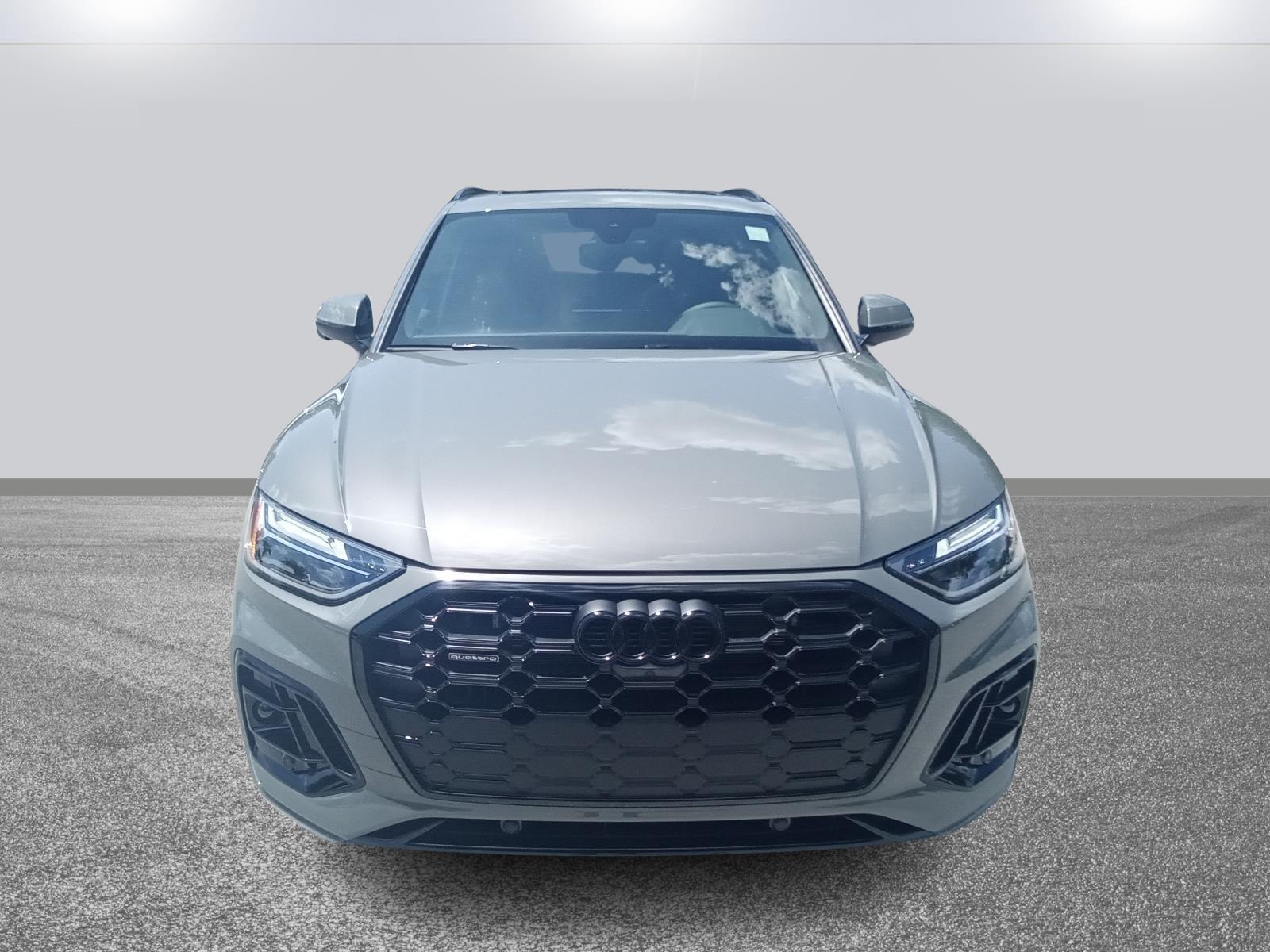 2025 Audi Q5 S line Premium Plus photo 2