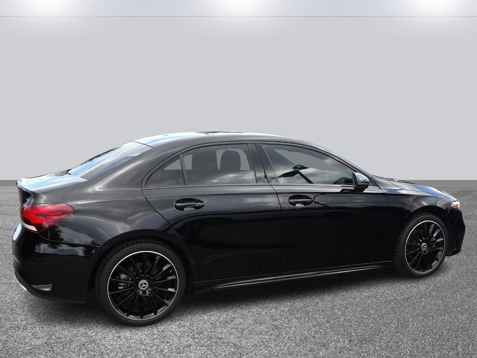 2022 Mercedes Benz A 220 photo 4