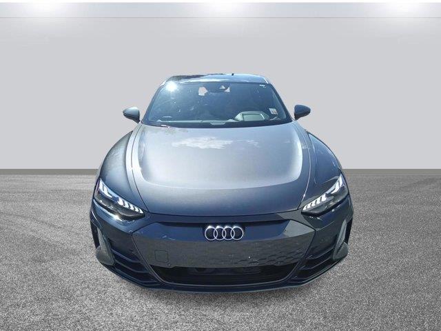 2024 Audi e-tron GT Premium Plus photo 2
