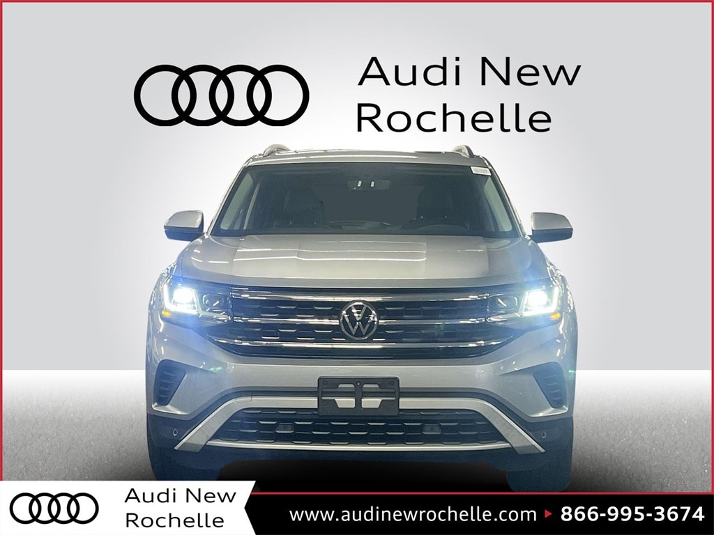 Used 2022 Volkswagen Atlas SE w/Tech with VIN 1V2KR2CA9NC520006 for sale in New Rochelle, NY