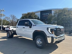 2026 GMC Sierra 3500 HD Chassis Cab Pro Truck