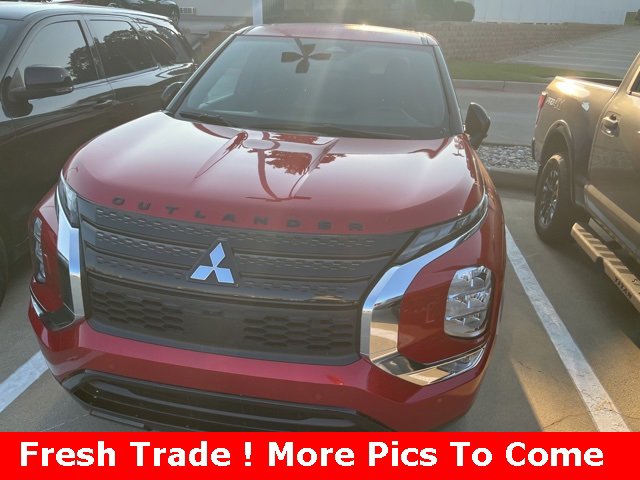 2023 Mitsubishi Outlander SEL Black Edition photo 3