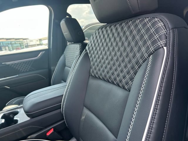 2026 GMC Acadia Denali - Photo 32