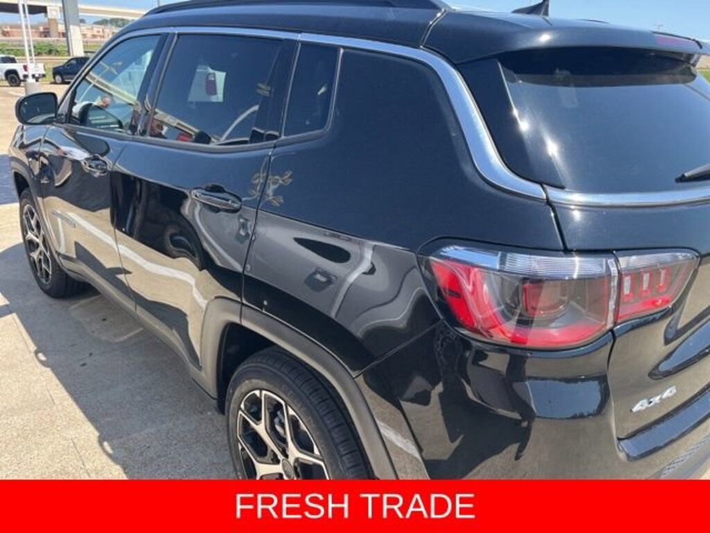 Used 2025 Jeep Compass Limited