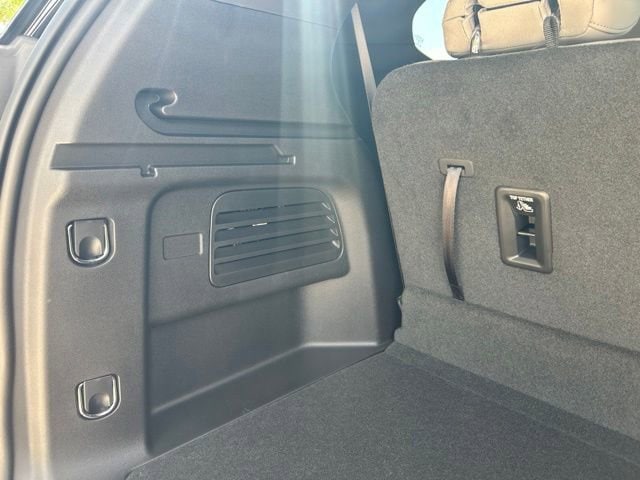 2026 GMC Acadia Elevation - Photo 12