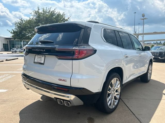 2026 GMC Acadia Denali - Photo 13