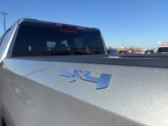 2026 GMC Sierra 1500 SLE - Photo 6