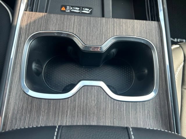2026 GMC Acadia Denali - Photo 28