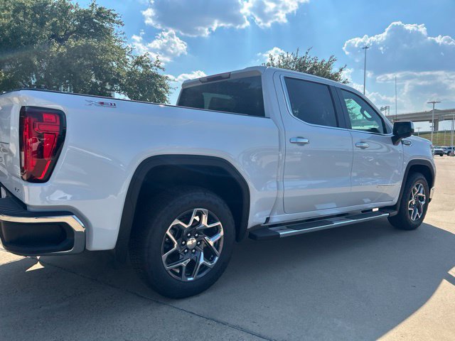 2026 GMC Sierra 1500 SLT - Photo 12
