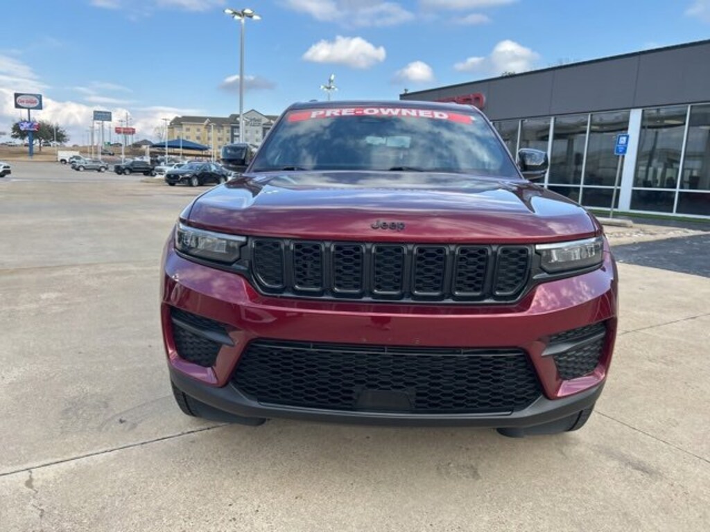 Used 2024 Jeep Grand Cherokee Altitude