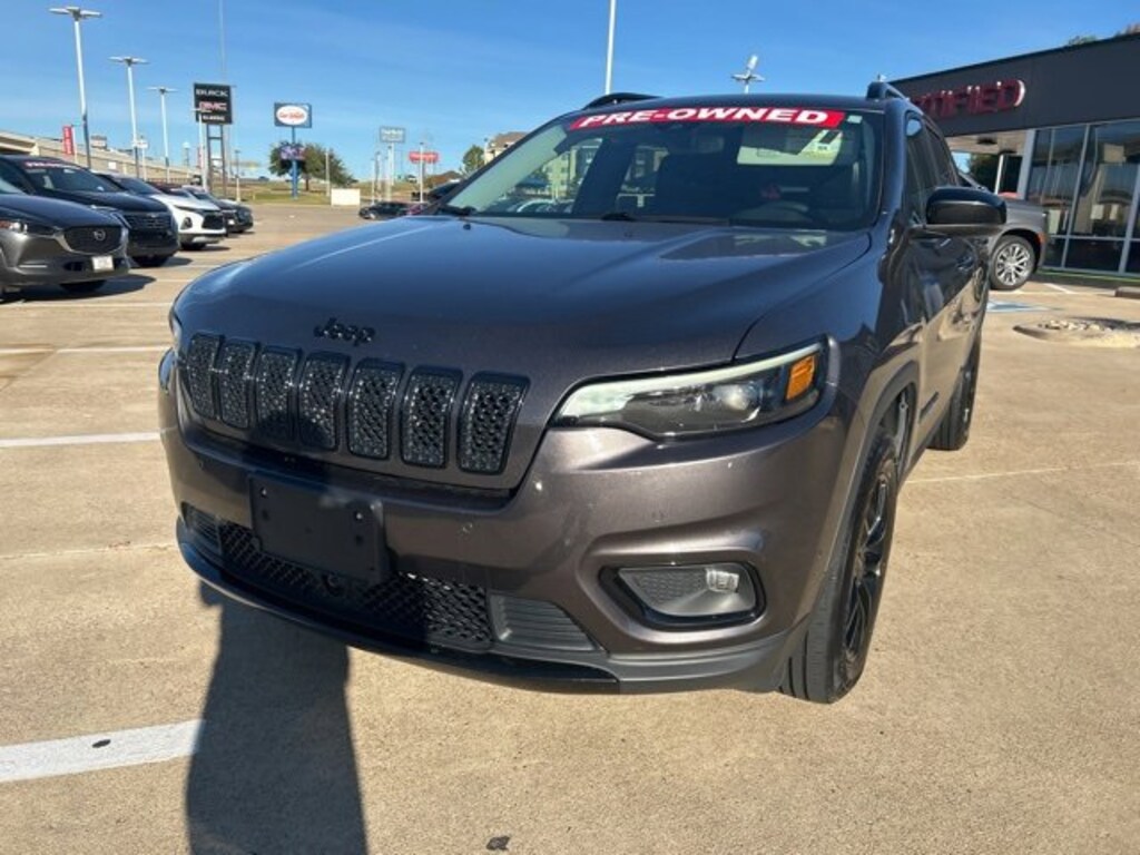 Used 2023 Jeep Cherokee Altitude Lux