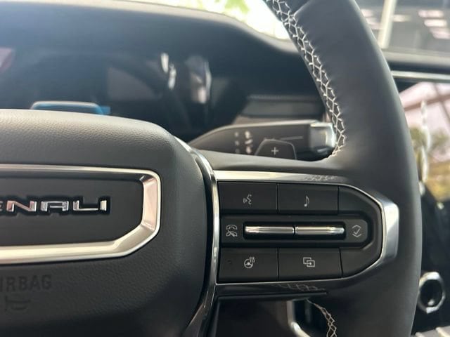 2026 GMC Acadia Denali - Photo 20