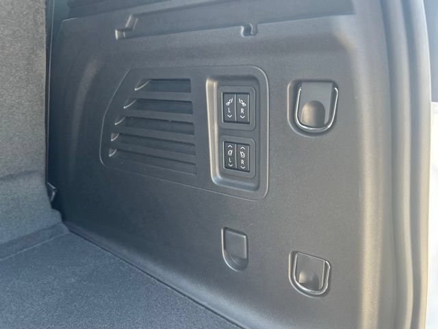 2026 GMC Acadia Denali - Photo 10