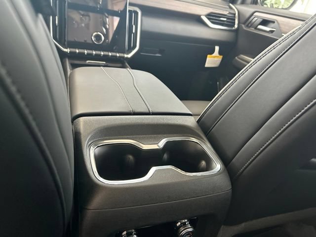2026 GMC Acadia Denali - Photo 34