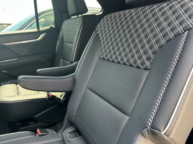 2026 GMC Acadia Denali - Photo 36