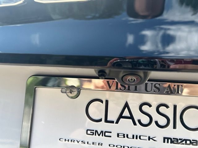 2026 GMC Acadia Denali - Photo 8