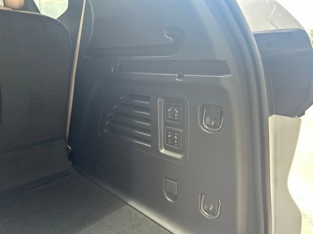 2026 Buick Enclave Preferred - Photo 11