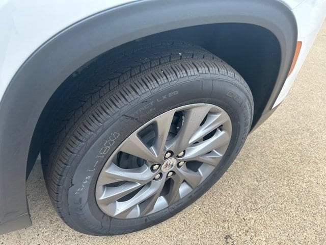 2026 Buick Enclave Preferred - Photo 18