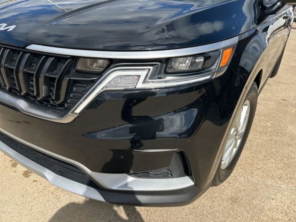 Used 2024 Kia Carnival LX