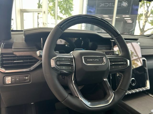 2026 GMC Acadia Denali - Photo 18
