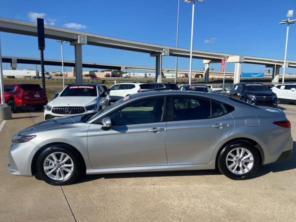 Used 2025 Toyota Camry LE