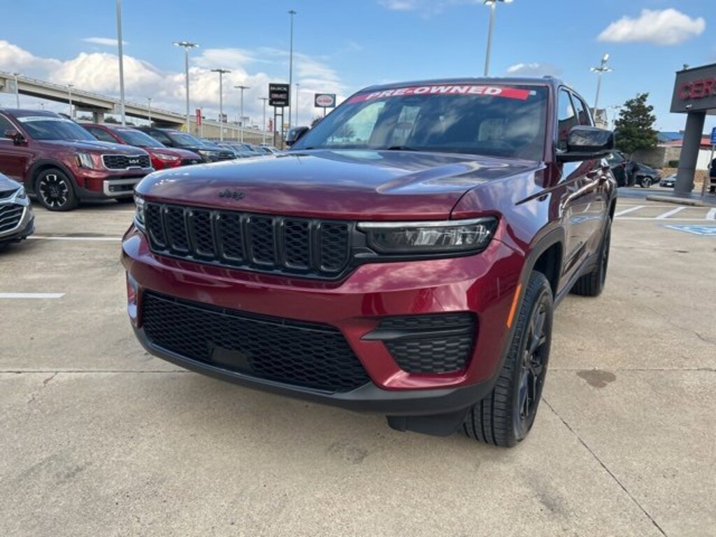 Used 2024 Jeep Grand Cherokee Altitude