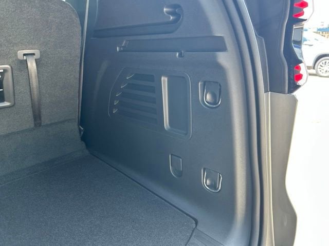 2026 GMC Acadia Elevation - Photo 11