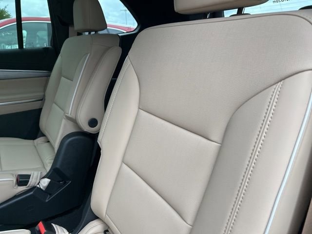 2026 Buick Enclave Preferred - Photo 27