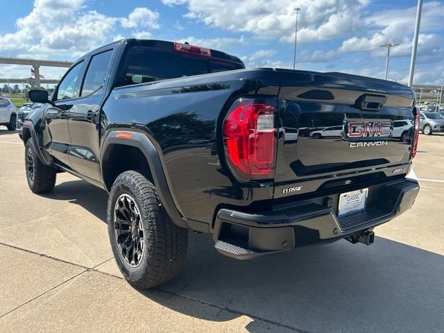 2026 GMC Canyon AT4 - Photo 7