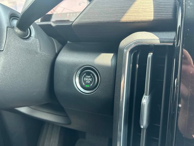 2026 GMC Acadia Denali - Photo 25