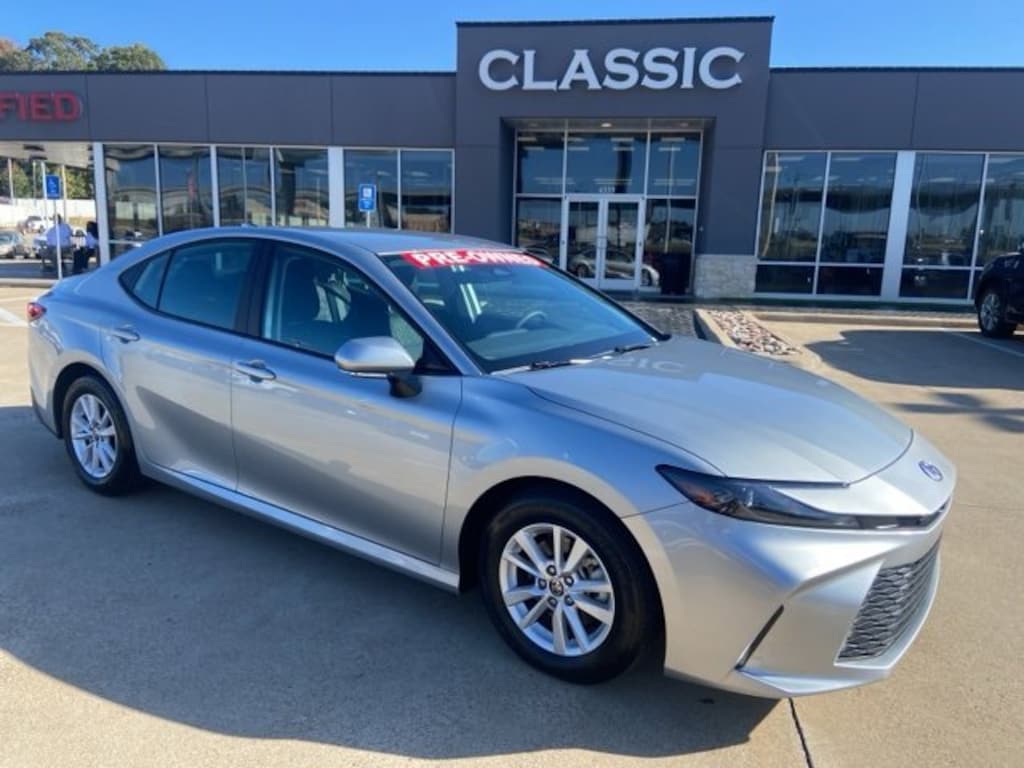 Used 2025 Toyota Camry LE