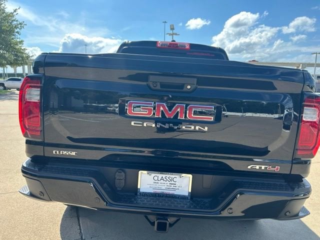 2026 GMC Canyon AT4 - Photo 9