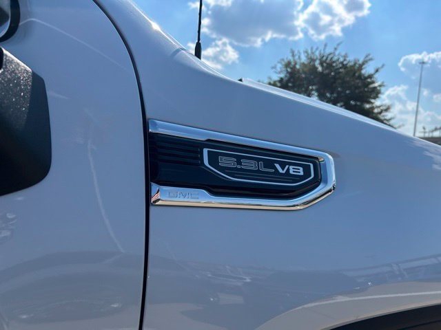 2026 GMC Sierra 1500 SLT - Photo 13
